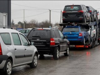Растаможка авто, фото из свободных источников
