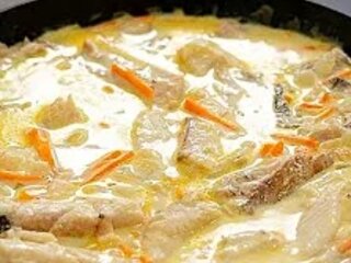 Хек в сливочном соусе