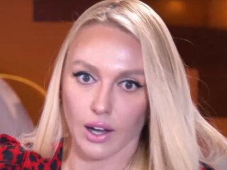 Оля Полякова