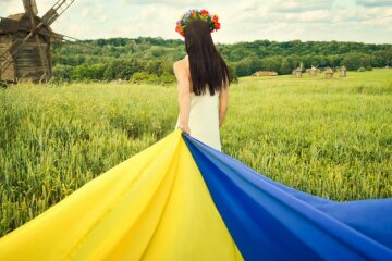 Украинцы не хотят праздновать День Независимости? Необычные данные социального опроса