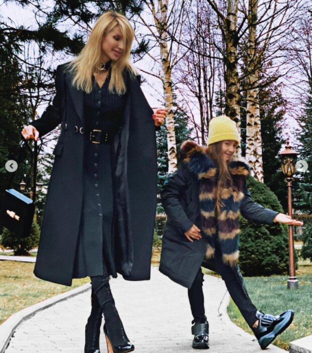 Светлана Лобода с дочкой, фото: instagram.com/lobodaofficial