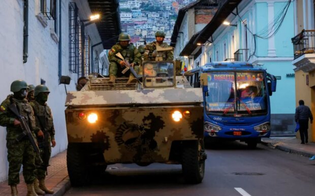 Військова техніка на вулицях Еквадору, фот: Reuters