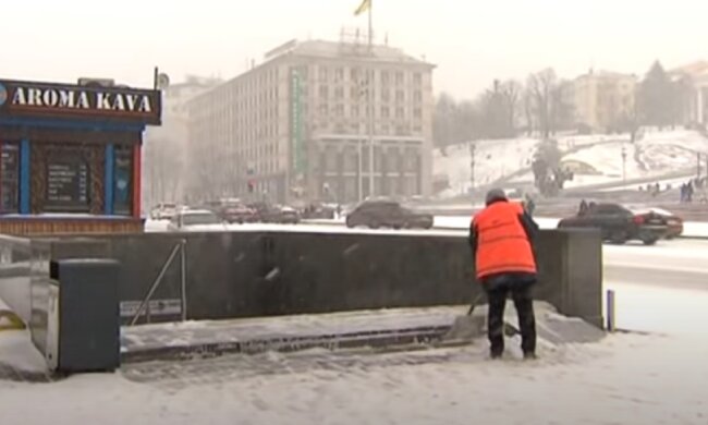 Снег в Киеве. Фото: скриншот видео.