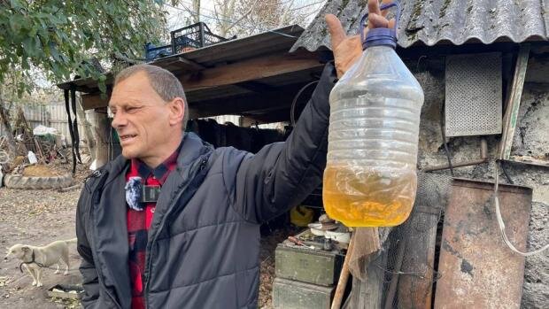 Украинец создал бензин из пластика