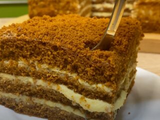 Медовик, кадр из видео