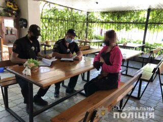 Українців штрафують на курортах за відсутність масок