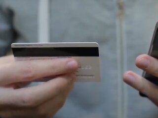 Банковская карта: скрин с видео