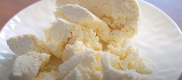 Кисломолочний сир