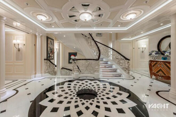 яхта Юрія Косюка