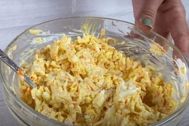 Намазка на хлеб, кадр из видео