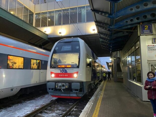 Двоповерховий поїзд від Укрзалізниці