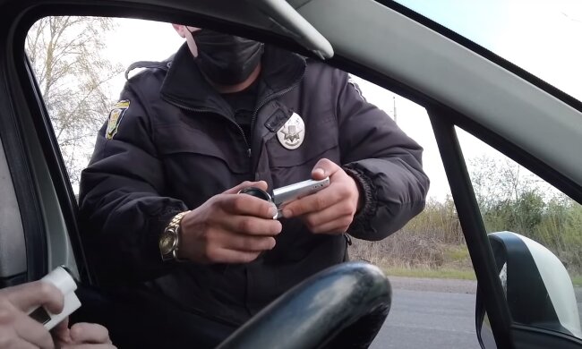 водія зупинила поліція