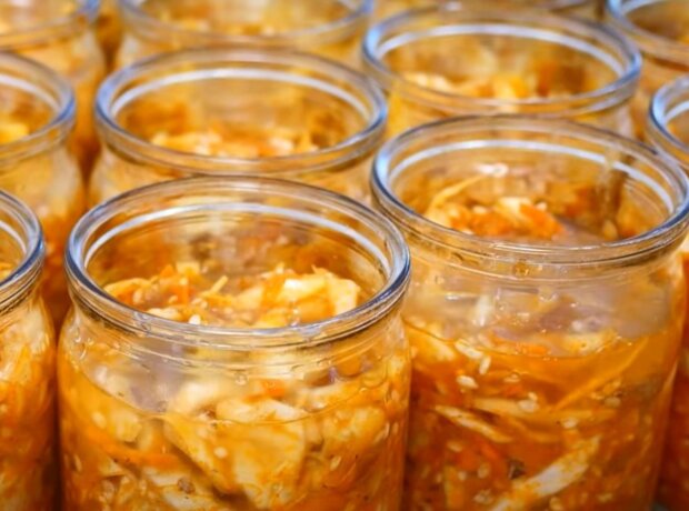 Голубці в банці, кадр з відео