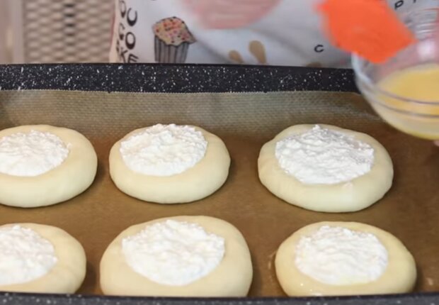 Ватрушки з сиром, фото: кадр з відео