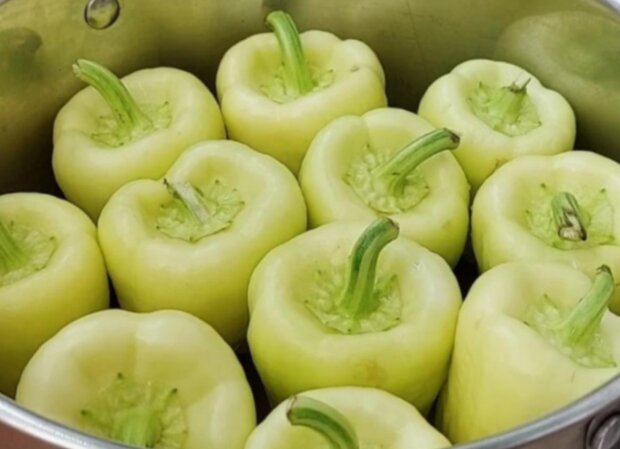 Фаршировані перці, кадр з відео