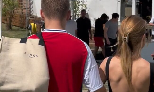 Тина Кароль с сыном Вениамином, кадр из видео