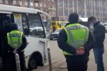 поліція штрафує за порушення карантину