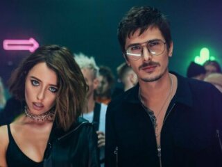 "Время и Стекло"