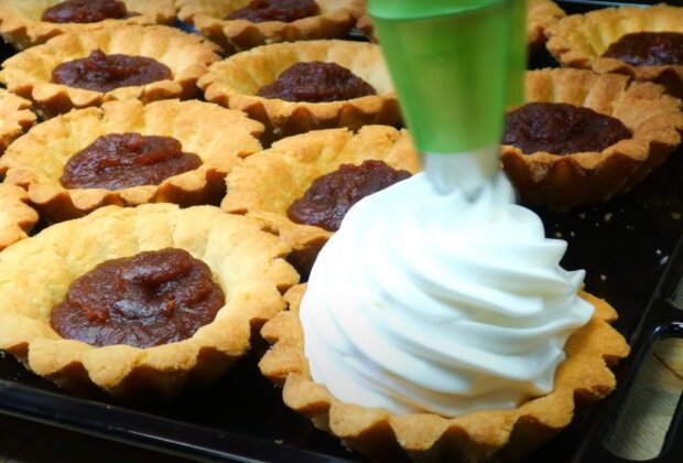 Приготування кошиків, кадр з відео