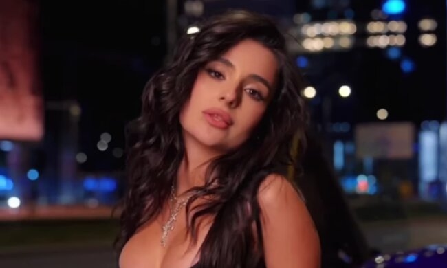 Анна Трінчер