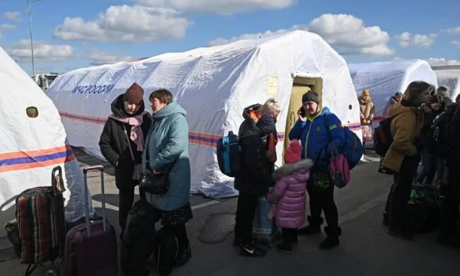 условия, куда Россия селит беженцев с Донбасса