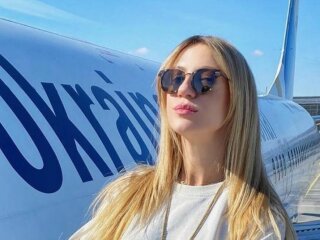 Коментарі на пост Лесі Нікітюк в Instagram