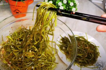 Салат из чесночных стрелок