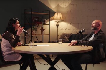 Маша Ефросинин и Тимур Хромаев, кадр с видео