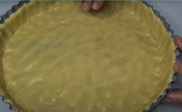 Приготовление пирога, кадр из видео