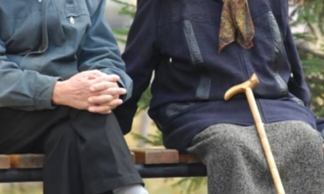 Пенсии в Украине "подняли с колен": выплаты выросли, но по-разному