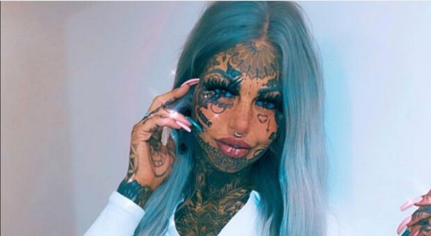 Тату-модель