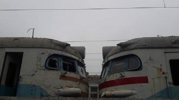 іржавий поїзд