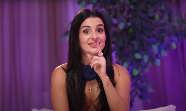 Анна Трінчер