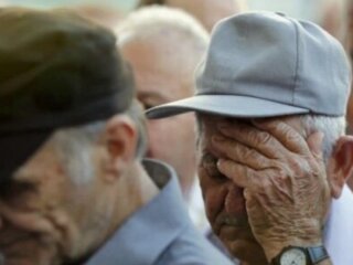 Пенсионеры: скрин с видео