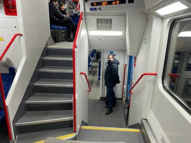 Двоповерховий поїзд від Укрзалізниці