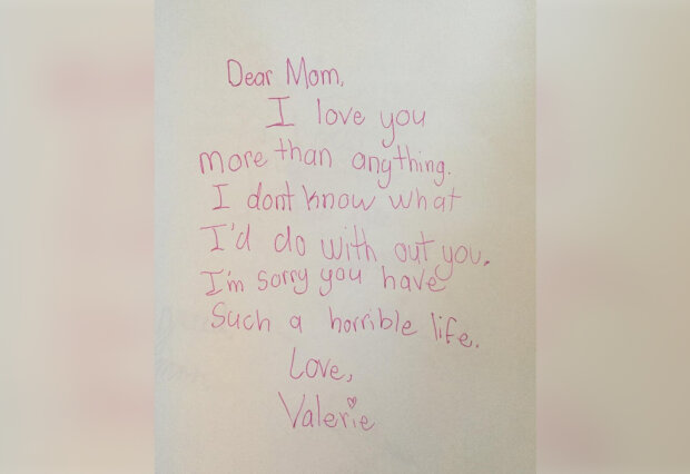 Мама в підвалі знайшла записку дочки, написану 20 років тому