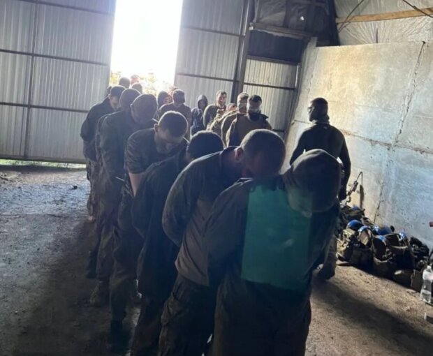 Полонені росіяни, фото від джерел у СБУ