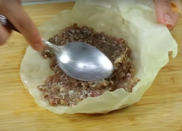 Чебуреко-голубцы, кадр из видео