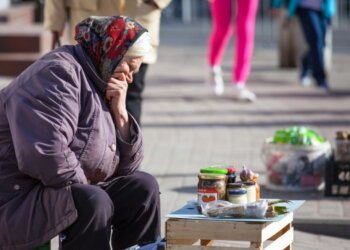 Наскільки великий рівень бідності в Україні