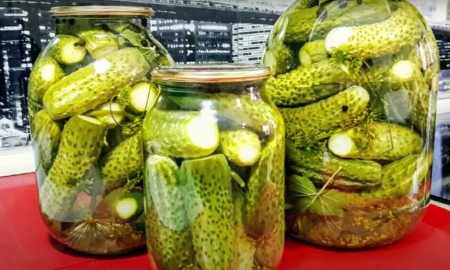 Мариновані огірки