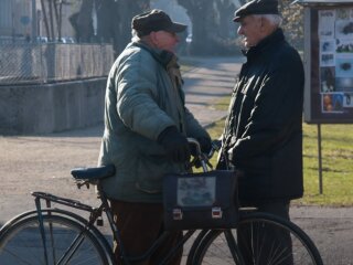 Пенсіонери: скрін з відео
