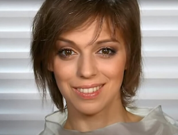 Нелли Уварова