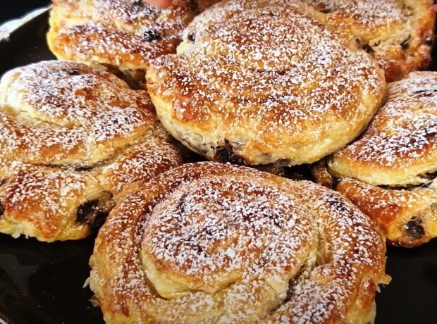 Булочки-равлики, кадр з відео