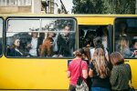 Не слабо: в Днепре водитель маршрутки дал сдачу необычной гривной