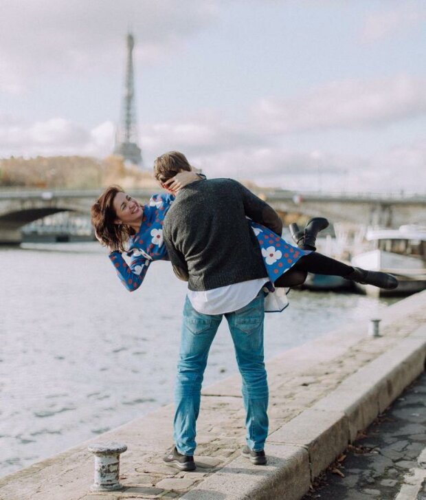 Оля Цибульская с будущим мужем в Париже