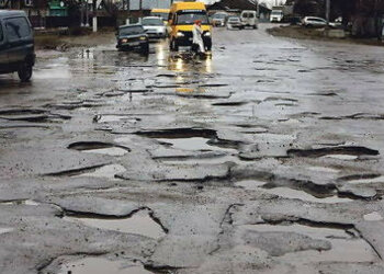 дороги України, автомобілі, машини \\ фото UA.News