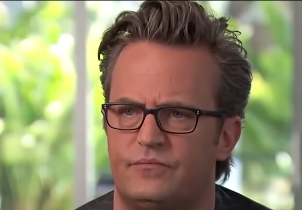 Метью Перрі, кадр з інтерв'ю