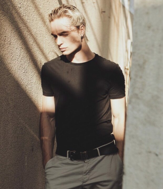 Хлопець з величезними очима з кліпу Лободи