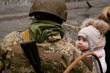 Мобілізація батьків, фото із вільних джерел