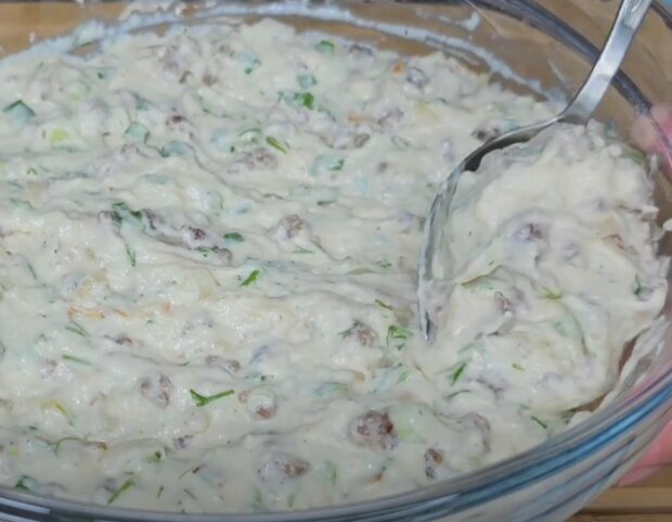 Приготування лінивих пиріжків, кадр з відео